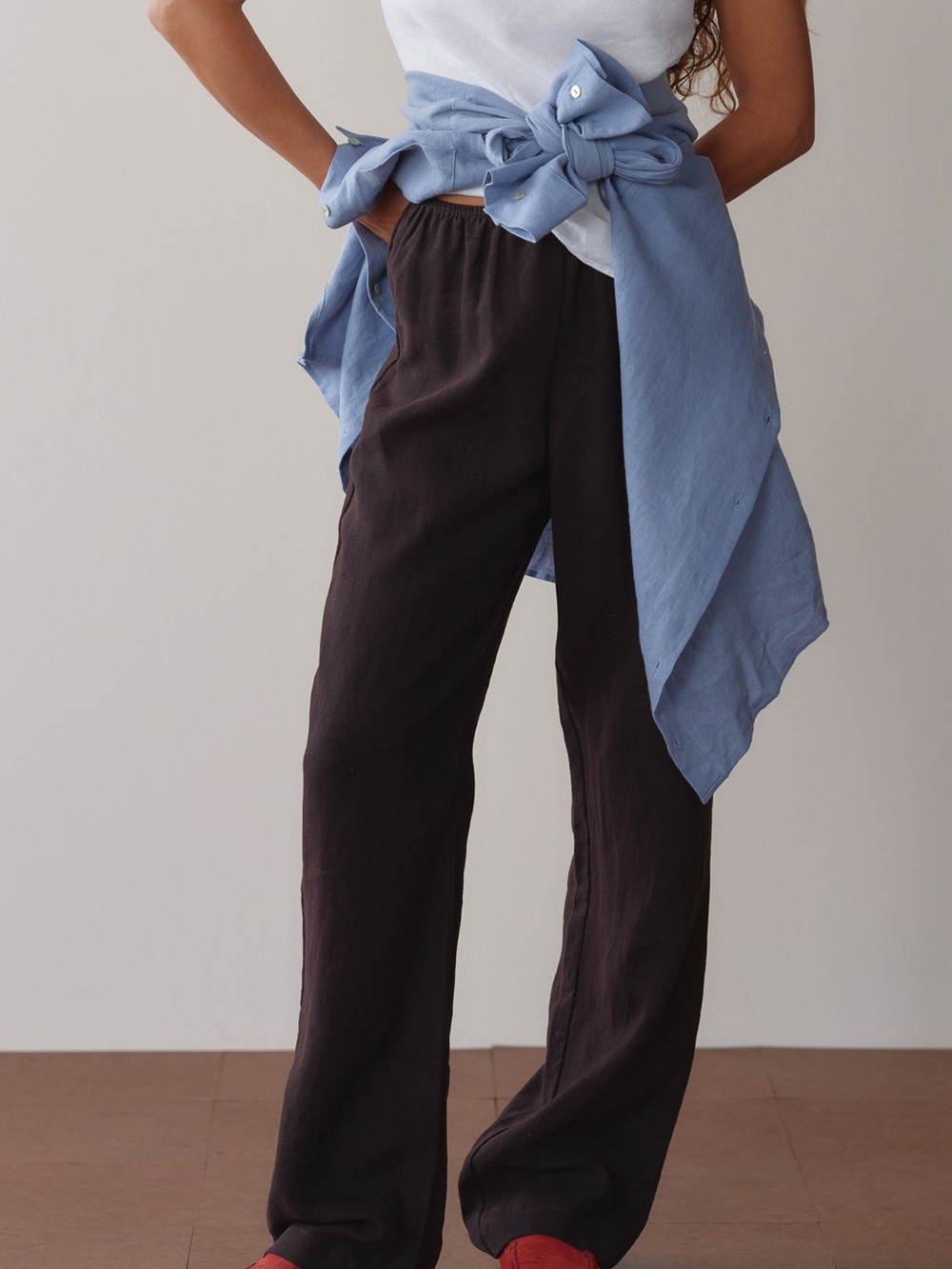 DONNI simple linen pant in Espresso